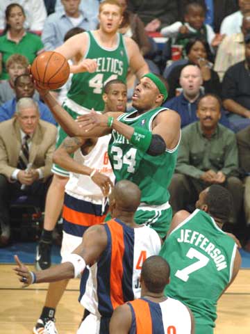 对年轻球员 对年轻球员