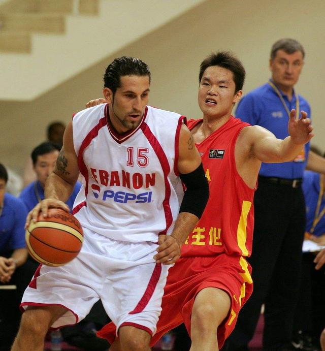 他既能背身 他既能背身