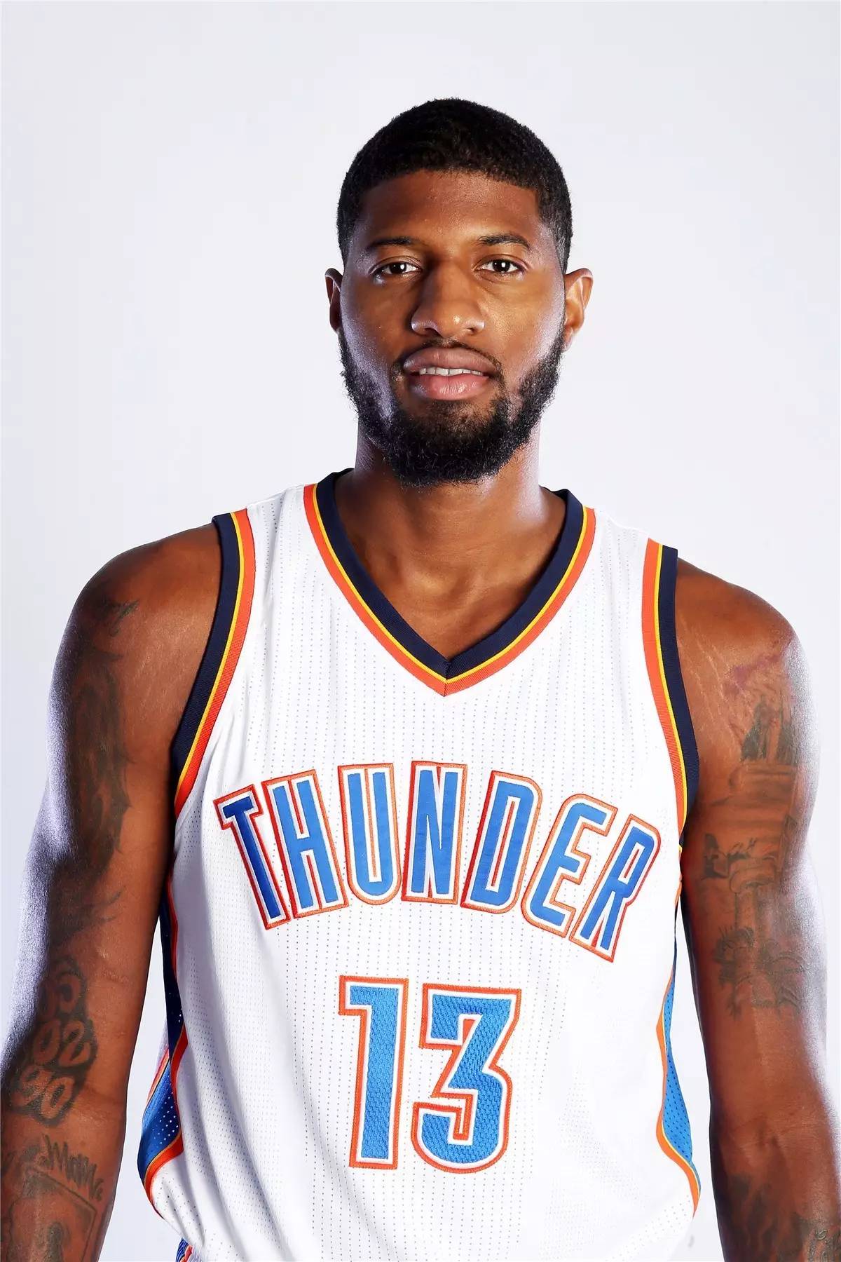 在客场尤为 在客场尤为